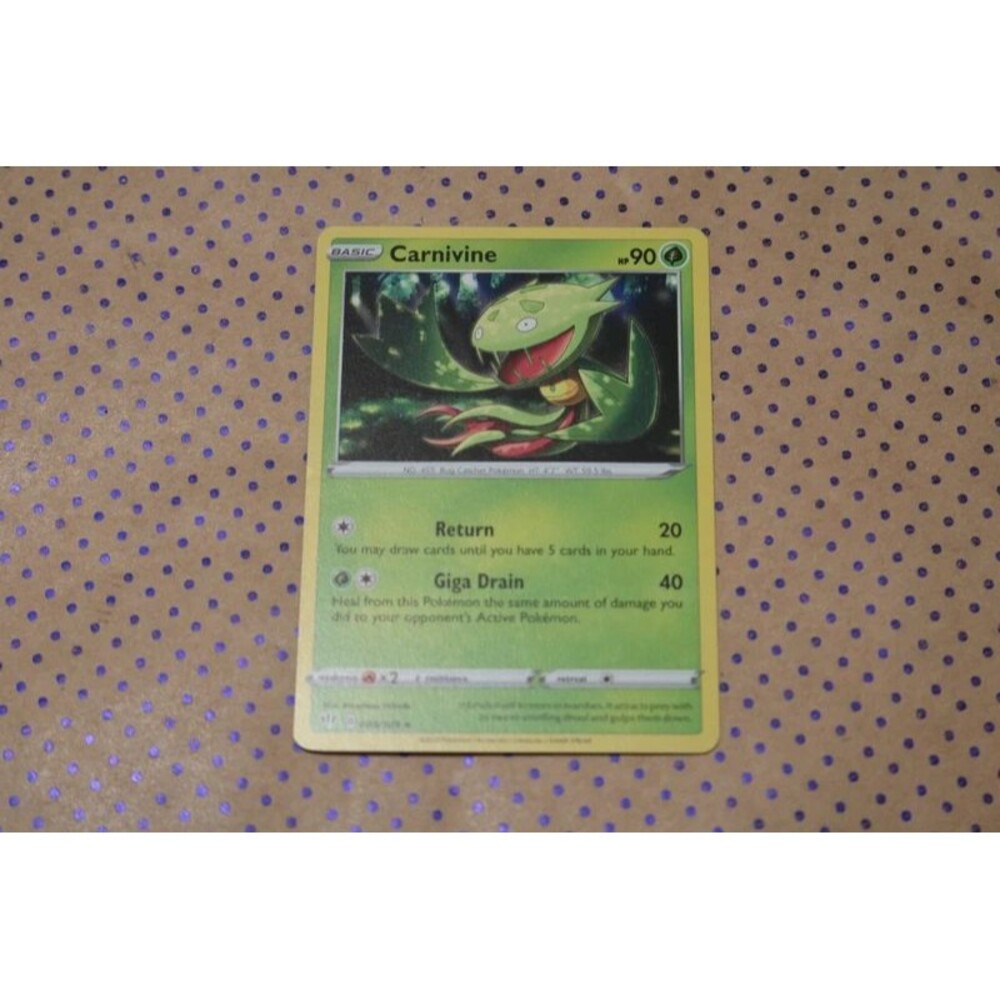 Carnivine 005/189 Pokemon Card (2020)